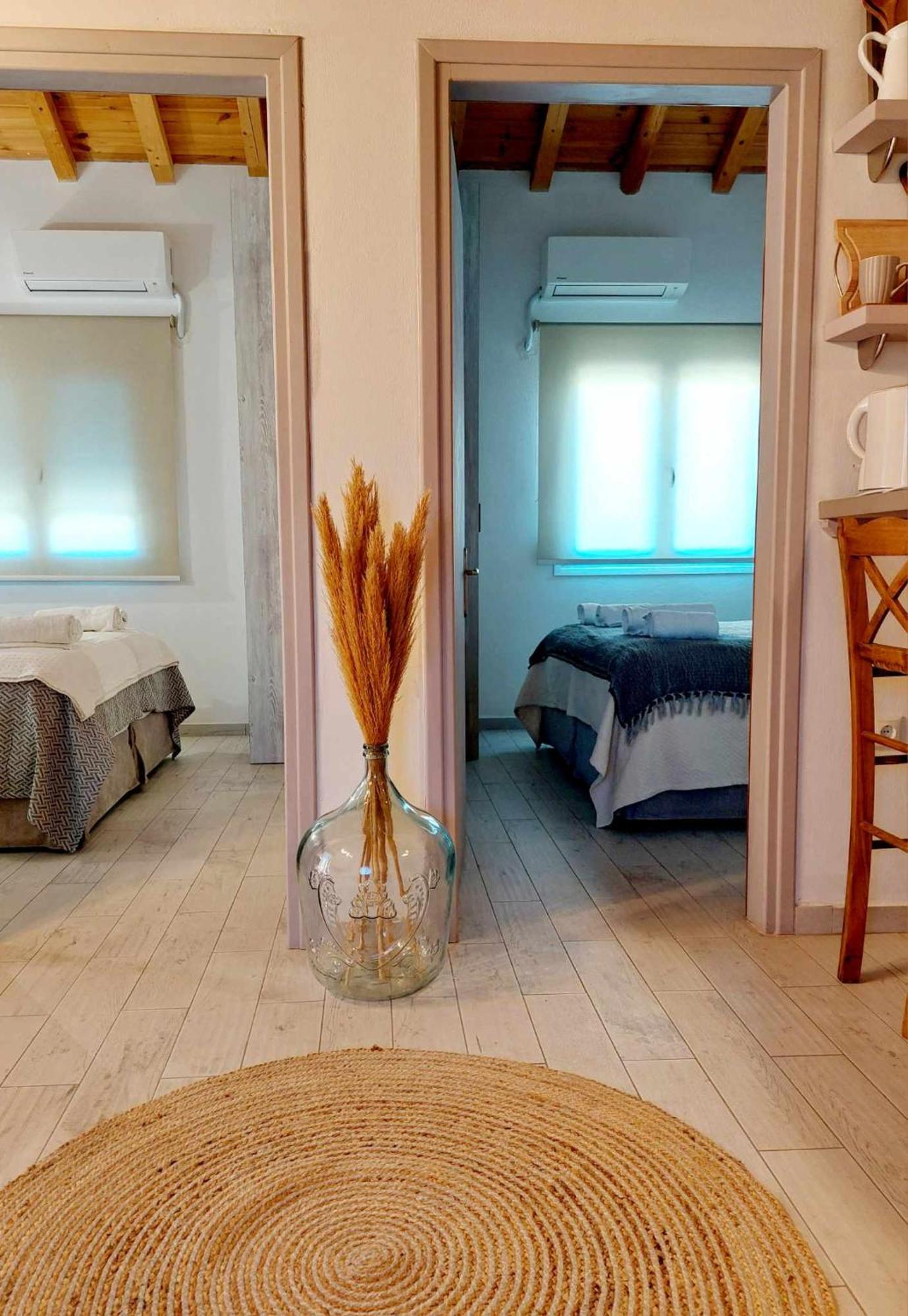 Maya Apartments, Modern And Convenient Apartments With Private Parking Скіатос Екстер'єр фото