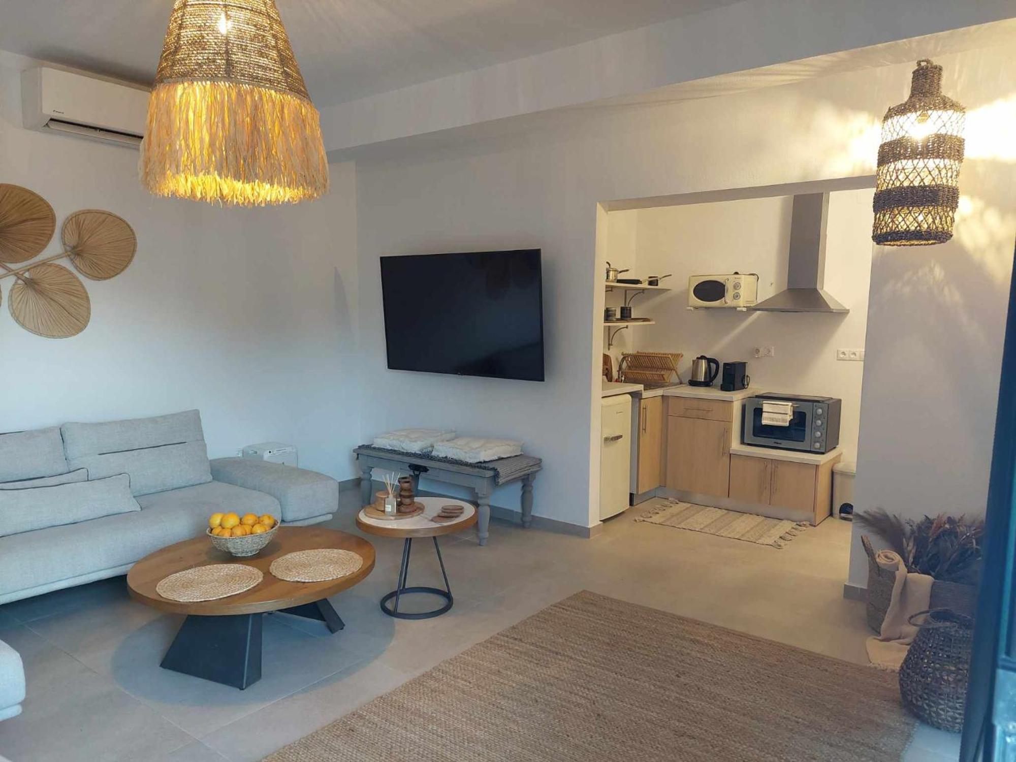Maya Apartments, Modern And Convenient Apartments With Private Parking Скіатос Екстер'єр фото